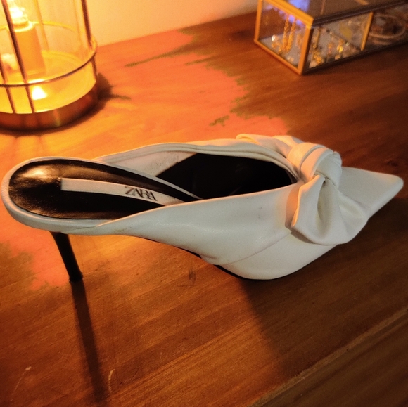 ZARA NWOT WHITE Kitten HEELS - Picture 6 of 9